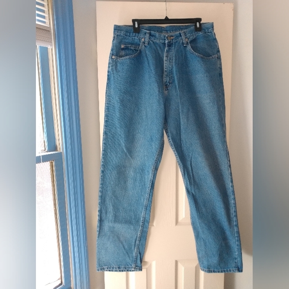 Wrangler Other - 🎉Host Pick! Wrangler / Mens Denim Jeans Size 36 × 34 Relaxed Fit